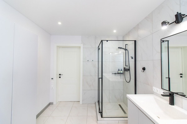 Продам коттедж, Кооперативная ул, 6а, Ханты-Мансийск г, 0 км от города