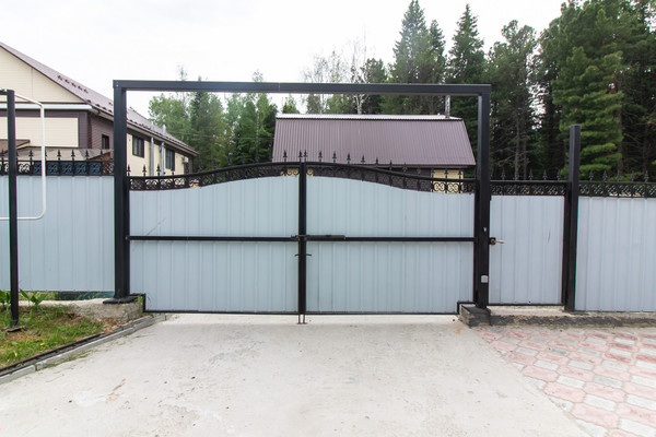 Продам коттедж, Кооперативная ул, 6а, Ханты-Мансийск г, 0 км от города