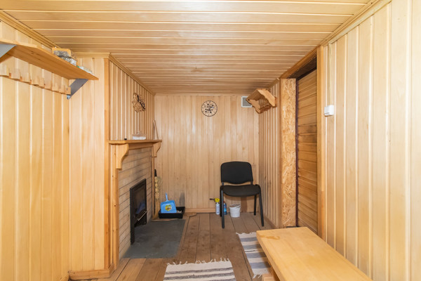 Продам коттедж, Кооперативная ул, 6а, Ханты-Мансийск г, 0 км от города