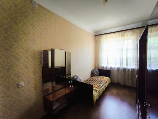 Продам трехкомнатную (3-комн.) квартиру, Вятская ул, 29А, Ростов-на-Дону г