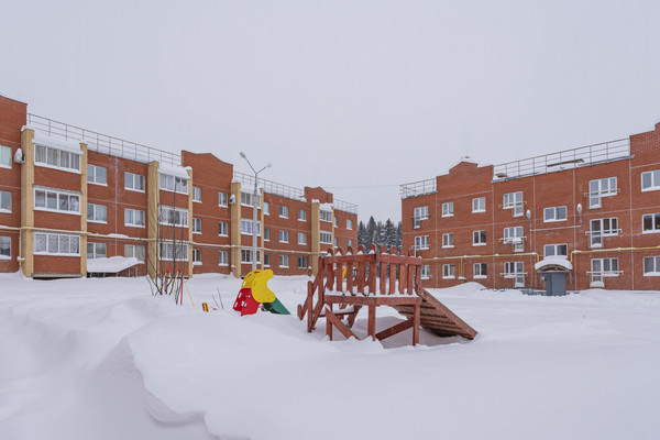 Продам двухкомнатную (2-комн.) квартиру, Радужная ул, 38, Култаево с