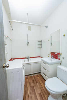 Продам двухкомнатную (2-комн.) квартиру, Радужная ул, 38, Култаево с