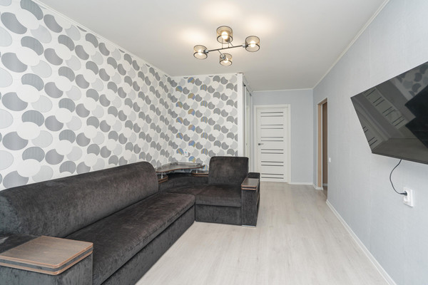 Продам двухкомнатную (2-комн.) квартиру, Крисанова ул, 67, Пермь г