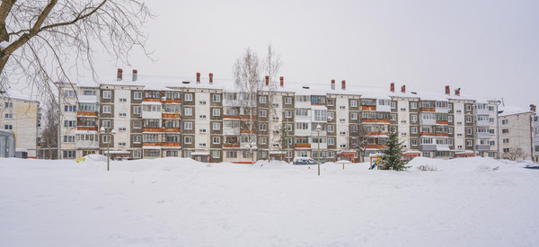 Продам двухкомнатную (2-комн.) квартиру, Крисанова ул, 67, Пермь г