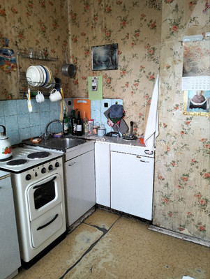 Продам однокомнатную (1-комн.) квартиру, Чечулина ул, 14, Москва г