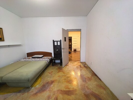 Продам трехкомнатную (3-комн.) квартиру, Варшавское ш, 168, Москва г