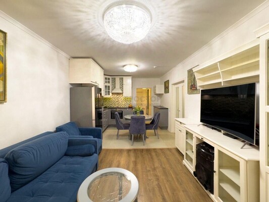 Продам многокомнатную квартиру, Варшавское ш, 141к8, Москва г