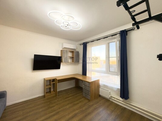 Продам многокомнатную квартиру, Варшавское ш, 141к8, Москва г