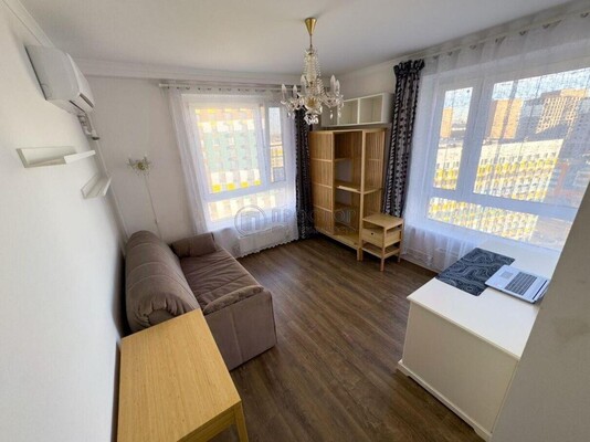 Продам многокомнатную квартиру, Варшавское ш, 141к8, Москва г