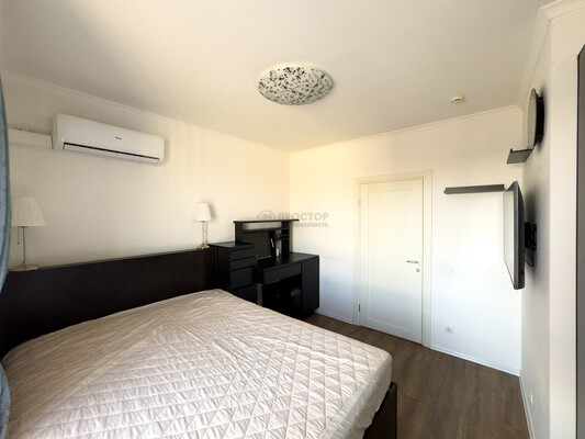 Продам многокомнатную квартиру, Варшавское ш, 141к8, Москва г