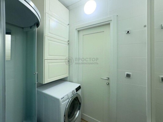 Продам многокомнатную квартиру, Варшавское ш, 141к8, Москва г