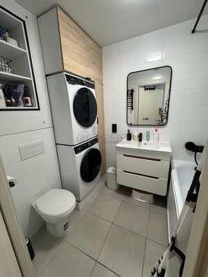 Продам двухкомнатную (2-комн.) квартиру, Люблинская ул, 74к3, Москва г