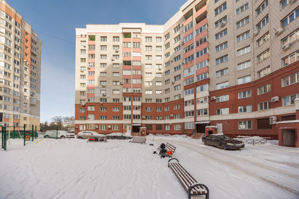 Продам однокомнатную (1-комн.) квартиру, Московский проезд, 42к2, Брянск г