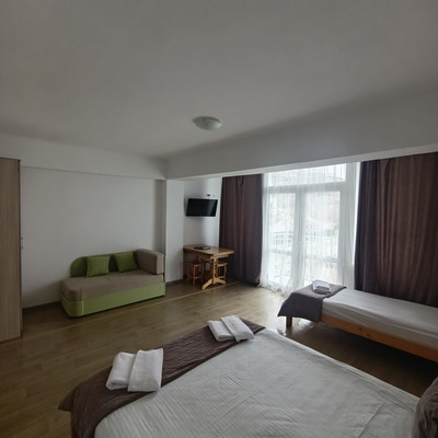 Продам однокомнатную (1-комн.) квартиру, Гагариной ул, 25/353, Утес п