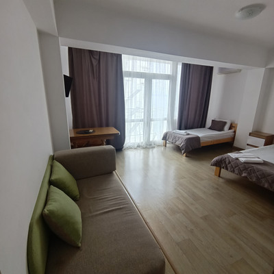 Продам однокомнатную (1-комн.) квартиру, Гагариной ул, 25/353, Утес п