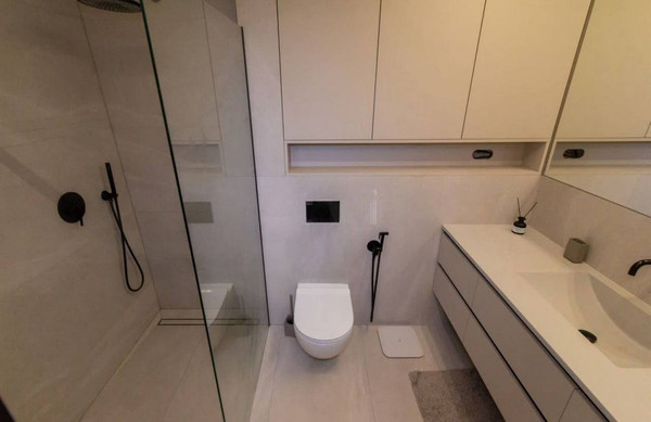 Продам двухкомнатную (2-комн.) квартиру, Арсенальная ул, 29, Калининград г