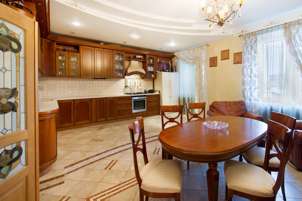 Продам многокомнатную квартиру, 20-летия ВЛКСМ ул, 49, Воронеж г