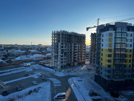 Продам двухкомнатную (2-комн.) квартиру, Парковая ул, 3, Молодежное пгт