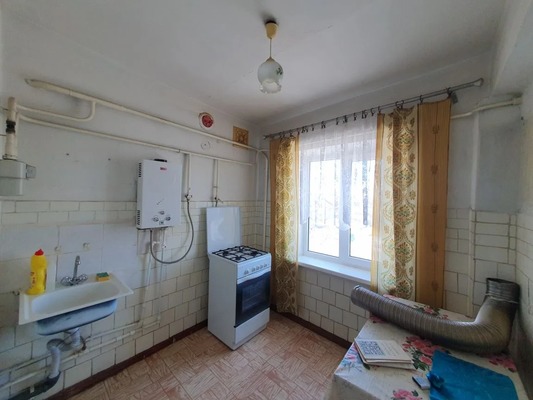 Продам двухкомнатную (2-комн.) квартиру, Пригородная ул, 8, Кропоткин г