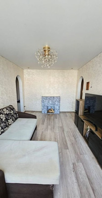 Продам трехкомнатную (3-комн.) квартиру, Тобольская ул, 31, Калининград г