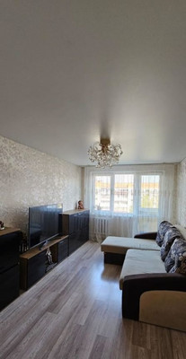 Продам трехкомнатную (3-комн.) квартиру, Тобольская ул, 31, Калининград г