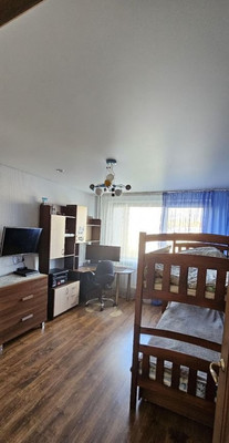 Продам трехкомнатную (3-комн.) квартиру, Тобольская ул, 31, Калининград г