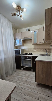 Продам трехкомнатную (3-комн.) квартиру, Тобольская ул, 31, Калининград г