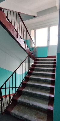 Продам трехкомнатную (3-комн.) квартиру, Тобольская ул, 31, Калининград г