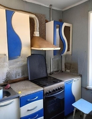 Продам трехкомнатную (3-комн.) квартиру, Строителей пр-кт, 13, Волгодонск г