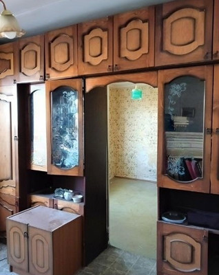 Продам трехкомнатную (3-комн.) квартиру, Строителей пр-кт, 13, Волгодонск г