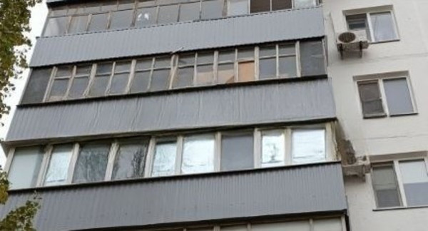 Продам трехкомнатную (3-комн.) квартиру, Строителей пр-кт, 13, Волгодонск г