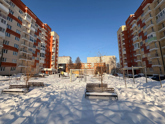 Продам трехкомнатную (3-комн.) квартиру, Горького ул, 10, Малино рп