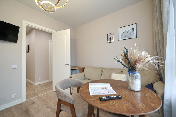 Продам двухкомнатную (2-комн.) квартиру, Торговая ул, 6, Заречье рп