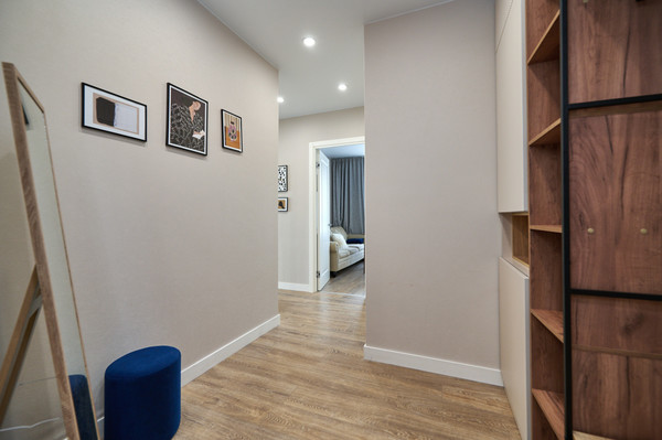 Продам двухкомнатную (2-комн.) квартиру, Торговая ул, 6, Заречье рп