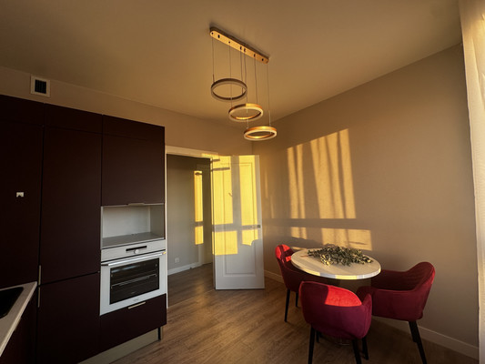 Продам двухкомнатную (2-комн.) квартиру, Луговая ул, 6кк1, Заречье рп