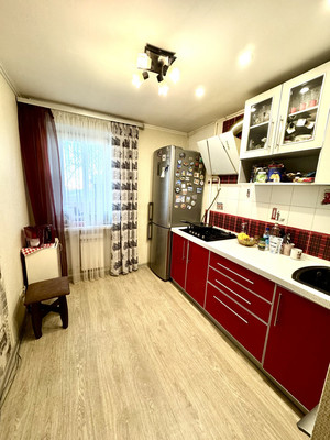 Продам двухкомнатную (2-комн.) квартиру, Чапаева ул, 112, Воронеж г