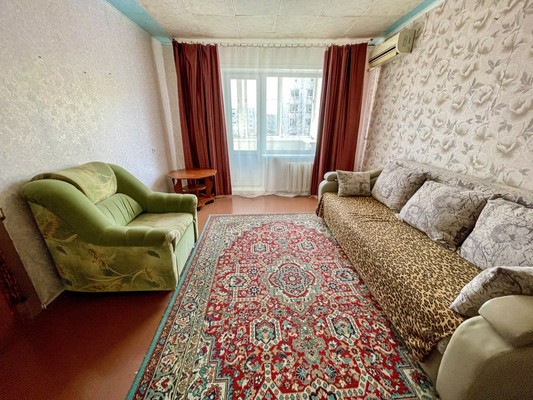 Продам однокомнатную (1-комн.) квартиру, 2-й Микрорайон ул, 18, Эльбан рп