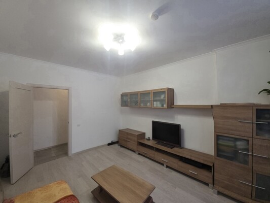 Продам трехкомнатную (3-комн.) квартиру, Краснодарская ул, 6, Москва г