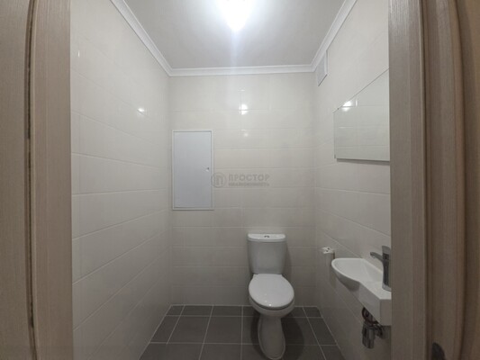 Продам трехкомнатную (3-комн.) квартиру, Краснодарская ул, 6, Москва г