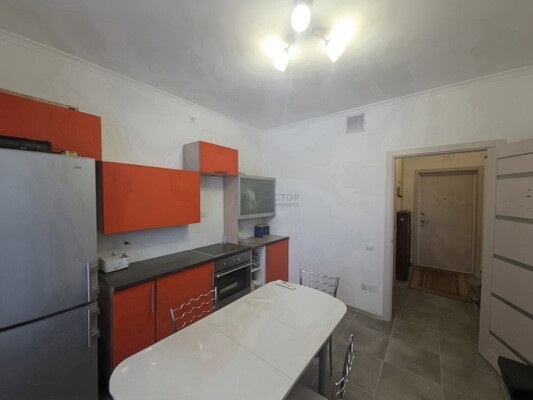 Продам трехкомнатную (3-комн.) квартиру, Краснодарская ул, 6, Москва г