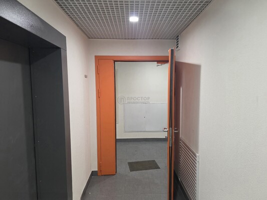 Продам трехкомнатную (3-комн.) квартиру, Краснодарская ул, 6, Москва г