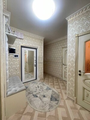 Продам трехкомнатную (3-комн.) квартиру, Литературный (Пригород Лесное мкр.) б-р, 7, Мисайлово д