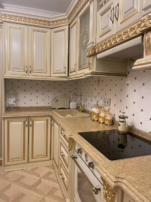 Продам трехкомнатную (3-комн.) квартиру, Литературный (Пригород Лесное мкр.) б-р, 7, Мисайлово д