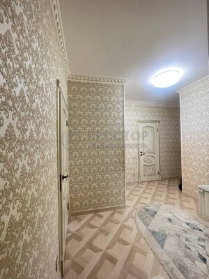 Продам трехкомнатную (3-комн.) квартиру, Литературный (Пригород Лесное мкр.) б-р, 7, Мисайлово д