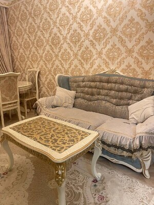 Продам трехкомнатную (3-комн.) квартиру, Литературный (Пригород Лесное мкр.) б-р, 7, Мисайлово д