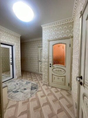 Продам трехкомнатную (3-комн.) квартиру, Литературный (Пригород Лесное мкр.) б-р, 7, Мисайлово д