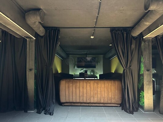 Продам коммерческое помещение 450 м2, Саляма Адиля ул, 9к3, Москва г