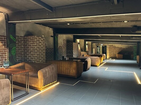 Продам коммерческое помещение 450 м2, Саляма Адиля ул, 9к3, Москва г