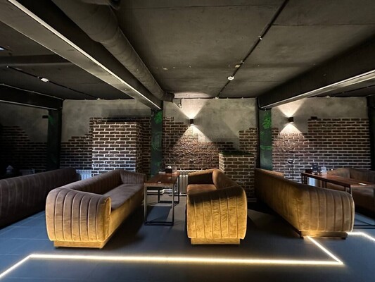 Продам коммерческое помещение 450 м2, Саляма Адиля ул, 9к3, Москва г