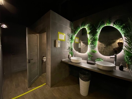 Продам коммерческое помещение 450 м2, Саляма Адиля ул, 9к3, Москва г